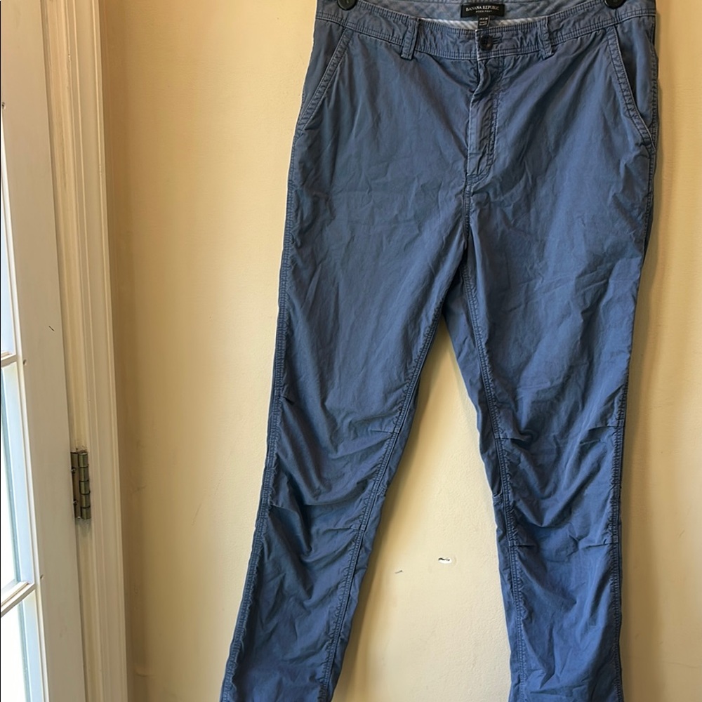 Banana Republic Blue Chinos Lightweight Cotton Relaxed Fit